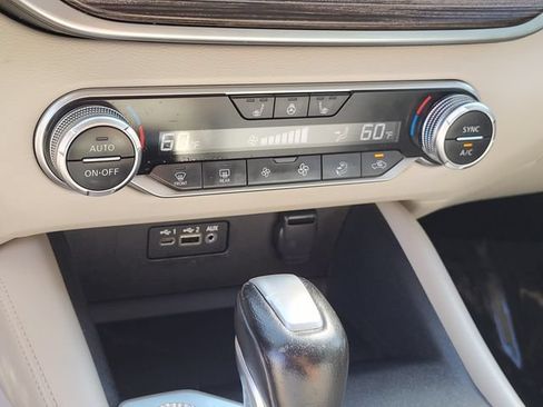 Used 2019 Nissan Altima 2.5 Platinum FWD image 18