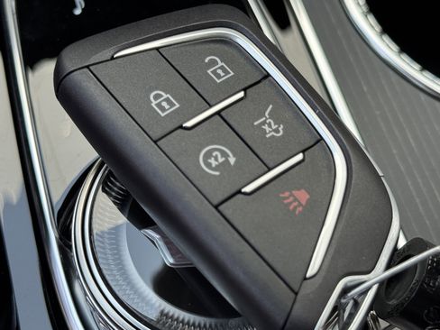 New 2025 Cadillac Lyriq Sport image 33