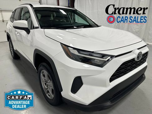 Used 2025 Toyota RAV4 XLE AWD/4WD image 1