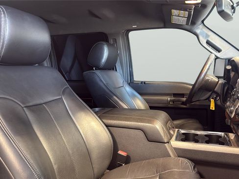 Used 2016 Ford F250 Lariat w/ Chrome Package image 14