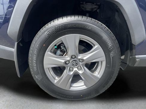 Used 2022 Toyota RAV4 XLE w/ Convenience Package AWD/4WD image 7