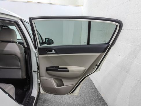 Used 2021 Kia Sportage LX FWD image 16