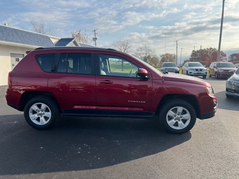 Used 2017 Jeep Compass Latitude image 7