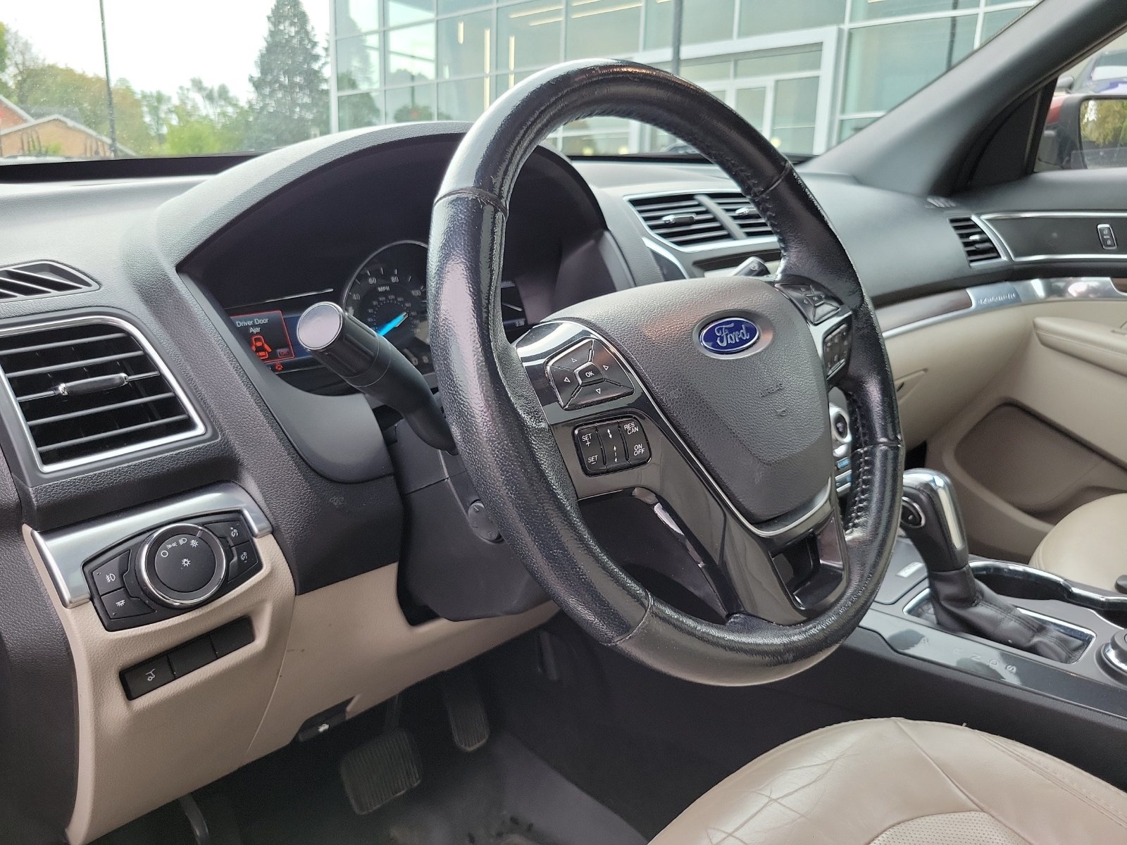 Used 2018 Ford Explorer Limited w/ Equipment Group 301A AWD/4WD image 11