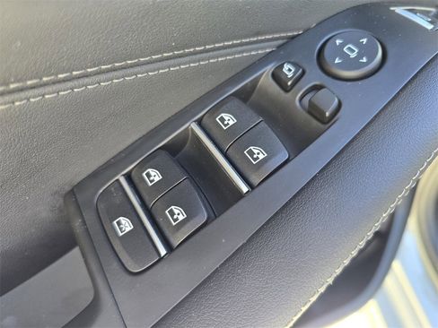 Used 2025 BMW X5 sDrive40i w/ M Sport Package image 14