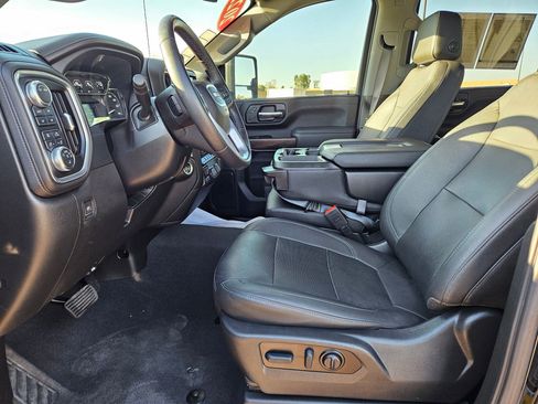 Used 2022 GMC Sierra 3500 SLT image 16