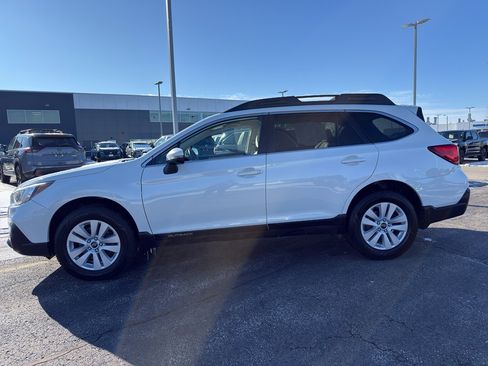 Used 2019 Subaru Outback 2.5i Premium image 6