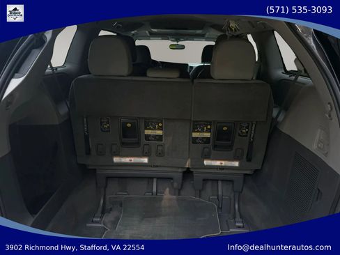 Used 2016 Toyota Sienna XLE Premium FWD image 10