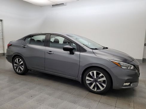 Used 2020 Nissan Versa SR w/ Convenience Package image 11