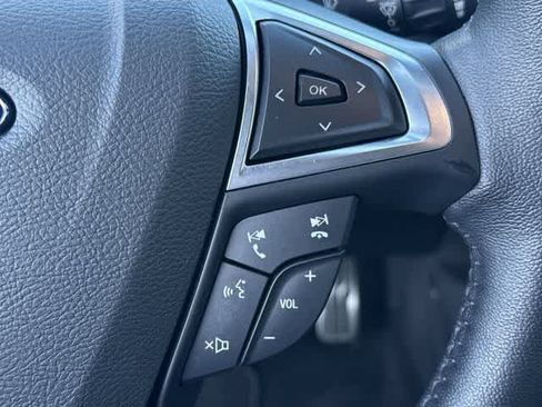 Used 2018 Ford Fusion Titanium FWD image 23