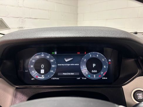 Used 2025 Land Rover Range Rover Velar Dynamic SE image 17