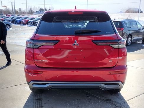 New 2026 Mitsubishi Outlander SE image 17