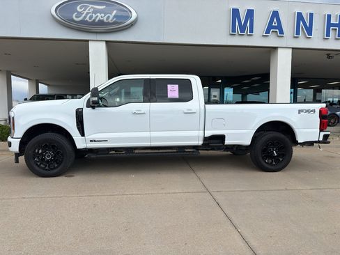 Used 2025 Ford F250 XLT w/ Black Appearance Package AWD/4WD image 4
