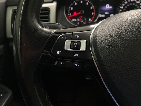 Used 2018 Volkswagen Atlas SEL AWD/4WD image 17