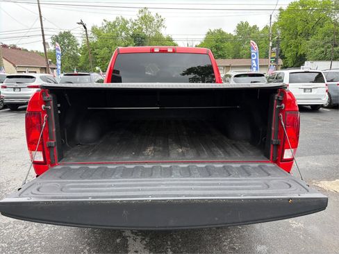 Used 2019 RAM 1500 Express w/ Express Value Package AWD/4WD image 12