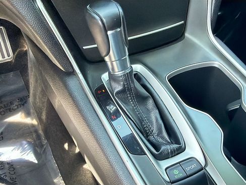 Used 2018 Honda Accord Sport image 24