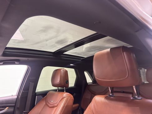 Used 2024 Cadillac XT5 Sportv image 37