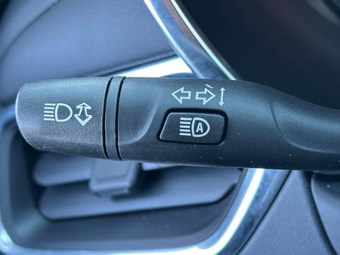 Used 2023 Chevrolet Equinox LT image 22