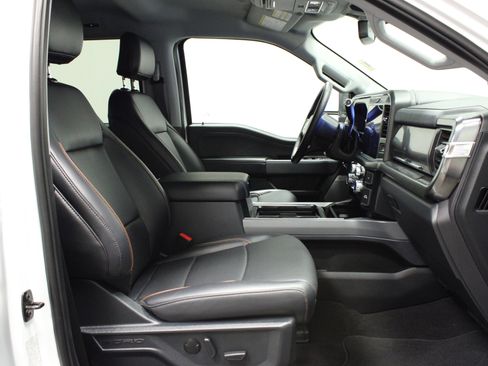 Used 2025 Ford F250 Lariat image 16