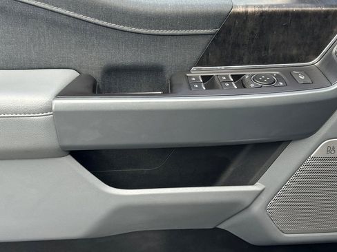 Used 2022 Ford F150 Lariat w/ Equipment Group 502A High image 11