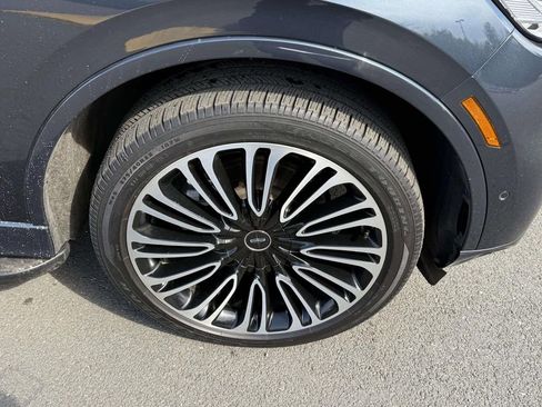 Used 2023 Lincoln Aviator Black Label w/ Dynamic Handling Package image 7