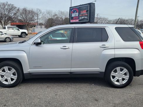 Used 2015 GMC Terrain SLE image 2