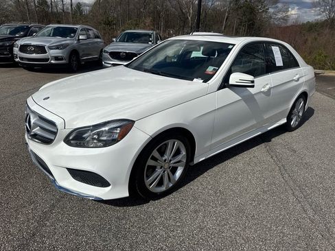 Used 2015 Mercedes-Benz E 350 Sedan image 3