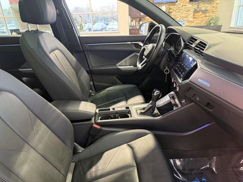 Used 2022 Audi Q3 2.0T Premium Plus image 19