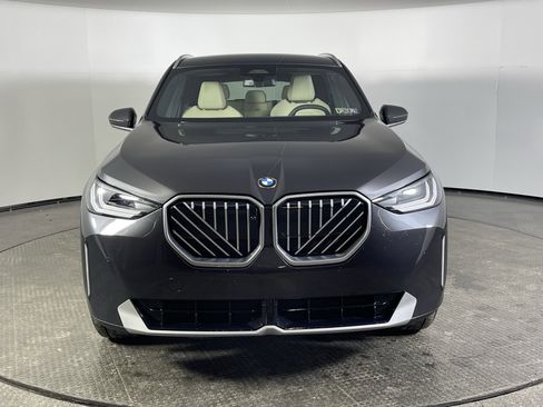 Used 2026 BMW X3 xDrive30 w/ Premium Package image 2