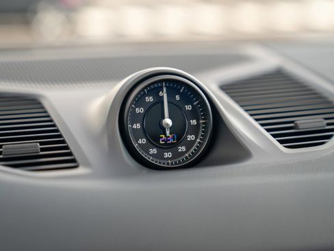 Certified 2025 Porsche Cayenne image 17