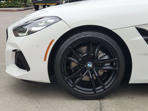 Used 2020 BMW Z4 sDrive30i w/ M Sport Package image 10
