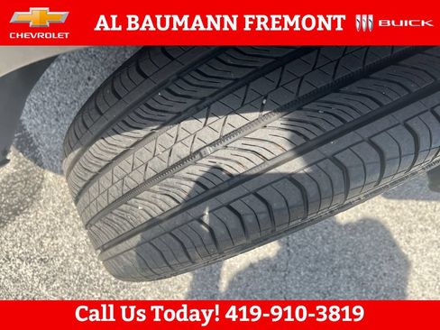 Used 2025 Chevrolet TrailBlazer RS w/ Convenience Package AWD/4WD image 28