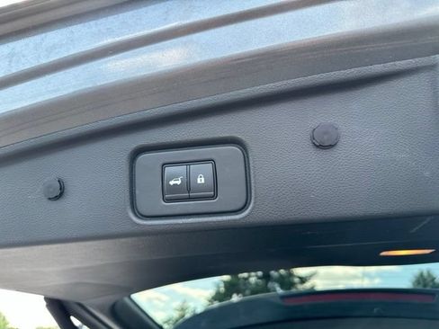 Used 2024 Nissan Pathfinder Platinum w/ Lighting Package (N92) AWD/4WD image 25