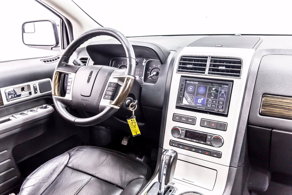 Used 2010 Lincoln MKX AWD image 20