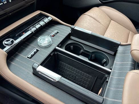 New 2026 Lincoln Navigator Black Label AWD/4WD image 24