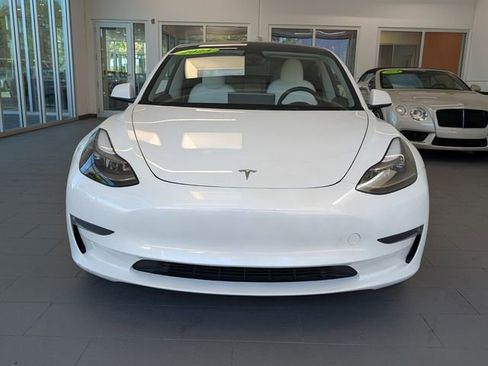 Used 2023 Tesla Model 3 Standard Range RWD image 2