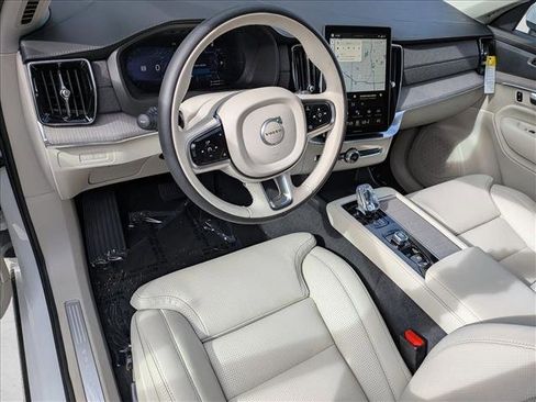 New 2026 Volvo XC90 T8 Ultra image 3