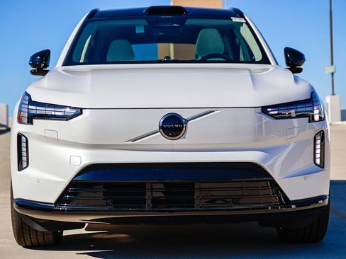 New 2025 Volvo EX90 Ultra w/ Protection Package Premier image 2