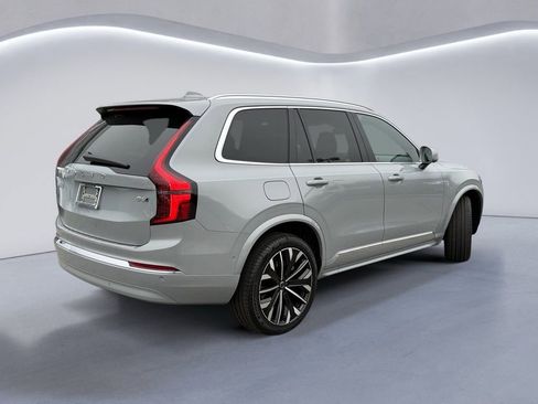 New 2026 Volvo XC90 B6 Plus w/ Protection Package Premier image 4