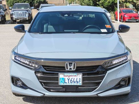 Used 2022 Honda Accord Sport image 2