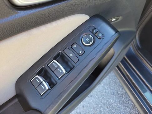 Used 2023 Honda Civic EX image 18