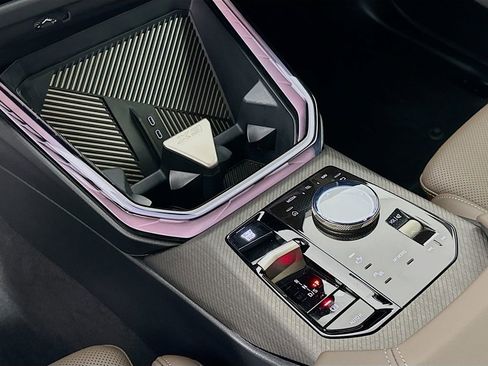 Used 2025 BMW X3 xDrive30i w/ Convenience Package image 16