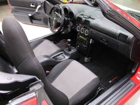 Used 2001 Toyota MR2 image 8