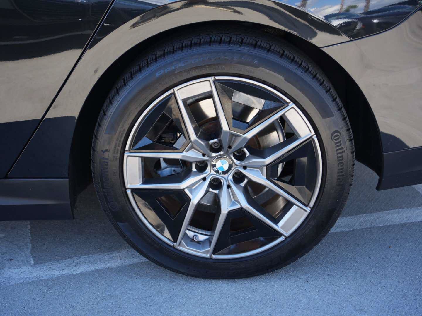 Used 2026 BMW 530i w/ Convenience Package RWD image 6
