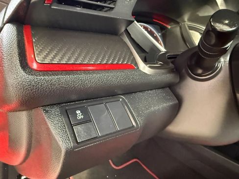Used 2017 Honda Civic Type R image 38