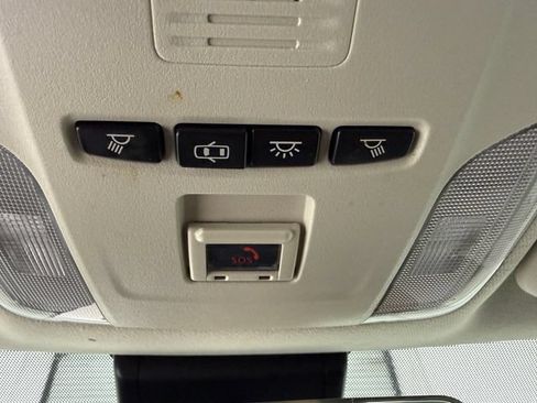 Used 2022 Toyota Corolla LE FWD image 12