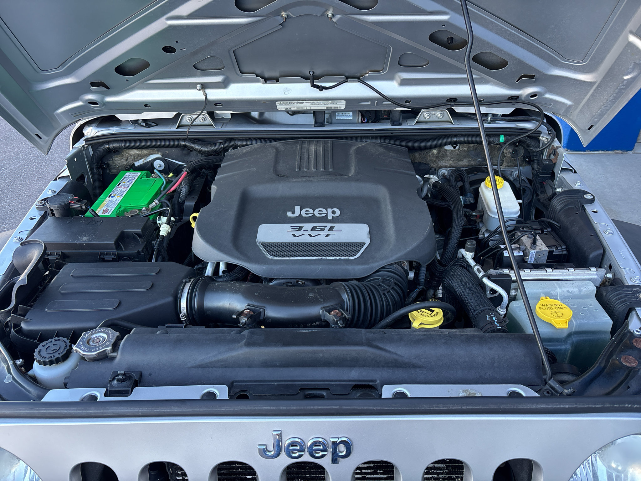 Used 2012 Jeep Wrangler Unlimited Sport AWD/4WD image 25