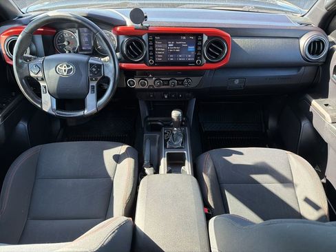 Used 2020 Toyota Tacoma TRD Off-Road AWD/4WD image 23