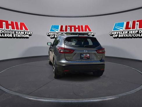 Used 2022 Nissan Rogue Sport SL AWD/4WD image 7