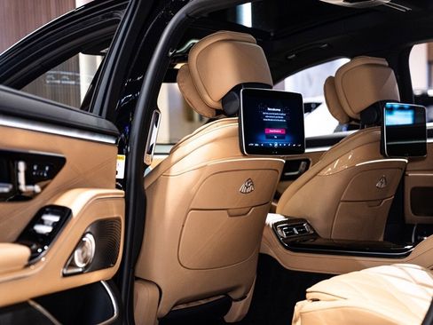 Used 2023 Mercedes-Benz Maybach S 680 4MATIC image 12